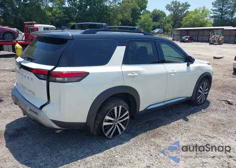 2024 Nissan Pathfinder Platinum 4Wd z USA, uszkodzony, nr VIN 5N1DR3DJ6RC246358